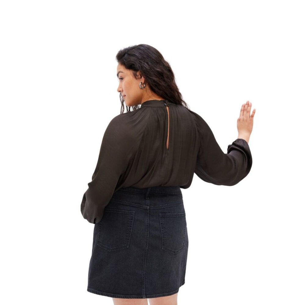 GAP  Satin Mockneck Top